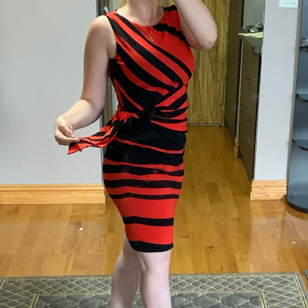 🔥NEW DRESS🔥 - Picture 4 of 8